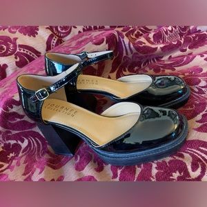 NWOT Journee Collection Sophilynn Platform Heel Mary Jane Pump Black Patent Sz 7